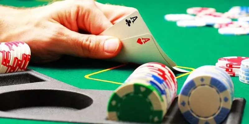 Poker là gì? Hướng dẫn cách chơi bài Poker đơn giản từ A đến Z 17 Tìm hiểu về trò chơi Poker được nhiều người yêu thích
